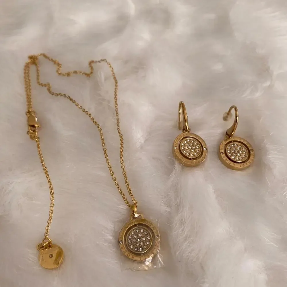 Michael Kors Gold Tone Crystal Pendant Necklace and Earrings Set_3